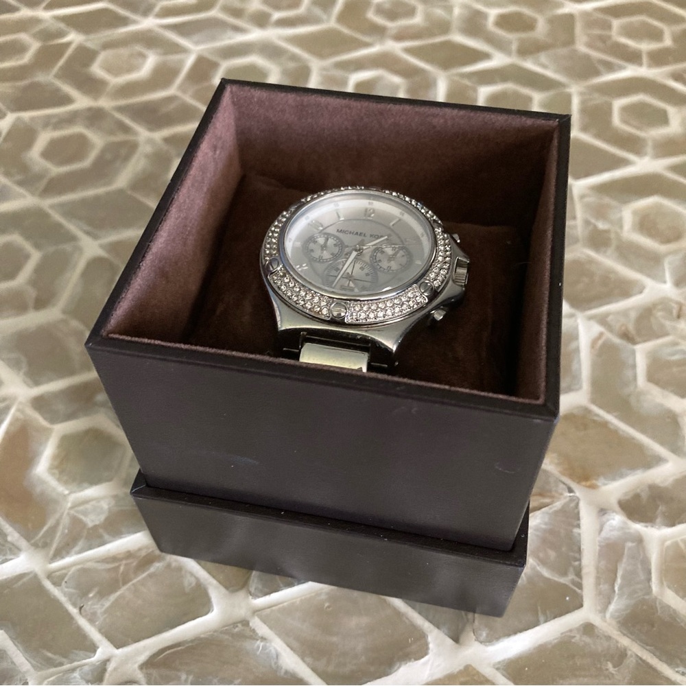 Michael Kors Rocktop Chronograph Silver-tone Ladies Watch - Picture 2 of 9